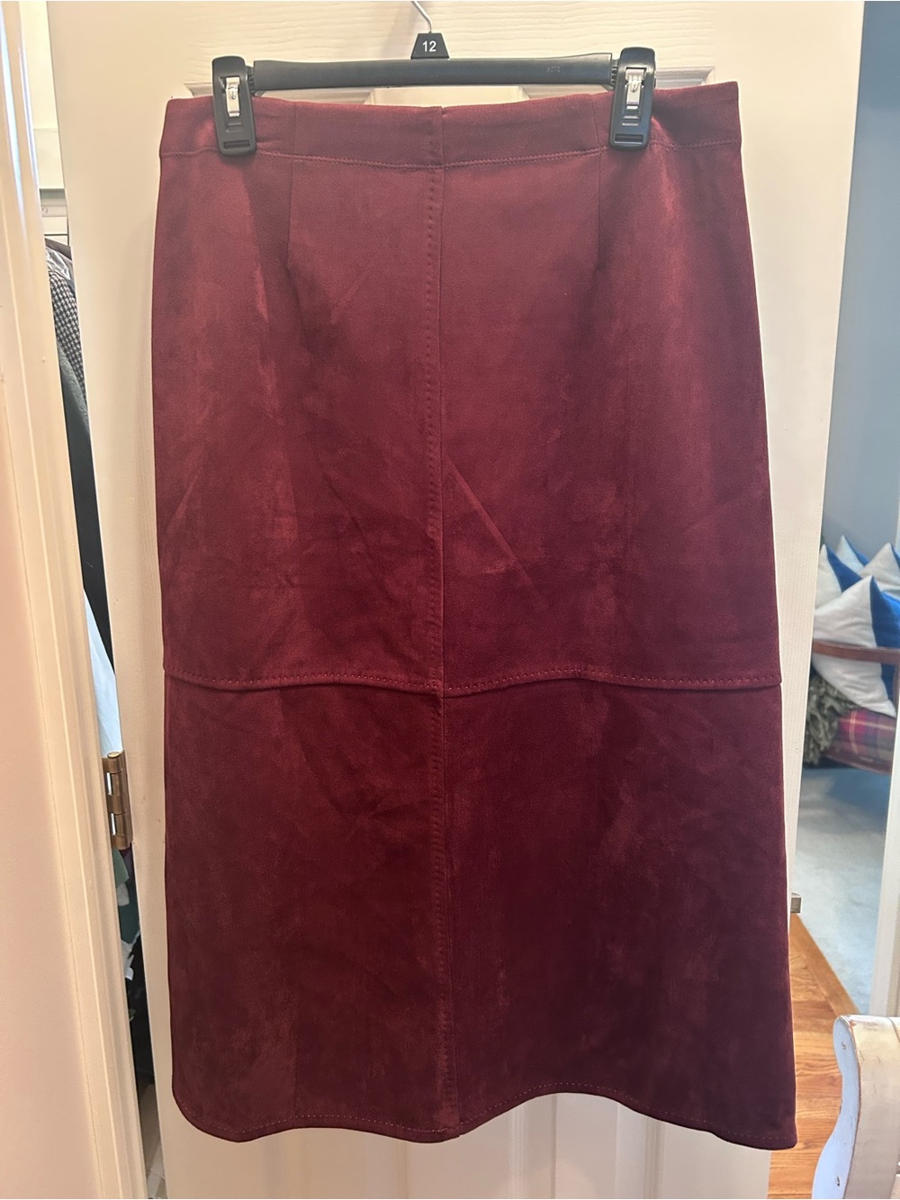 NWT Max Studio London Burgundy Midi Skirt with Elastic Waist. Size L